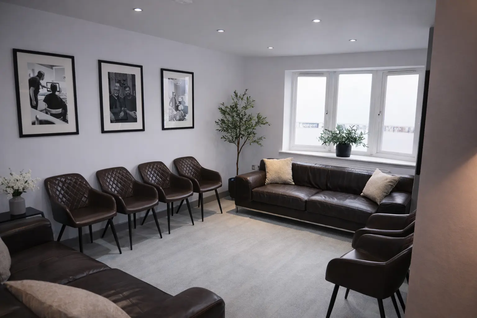 Face Dental peaceful waiting area