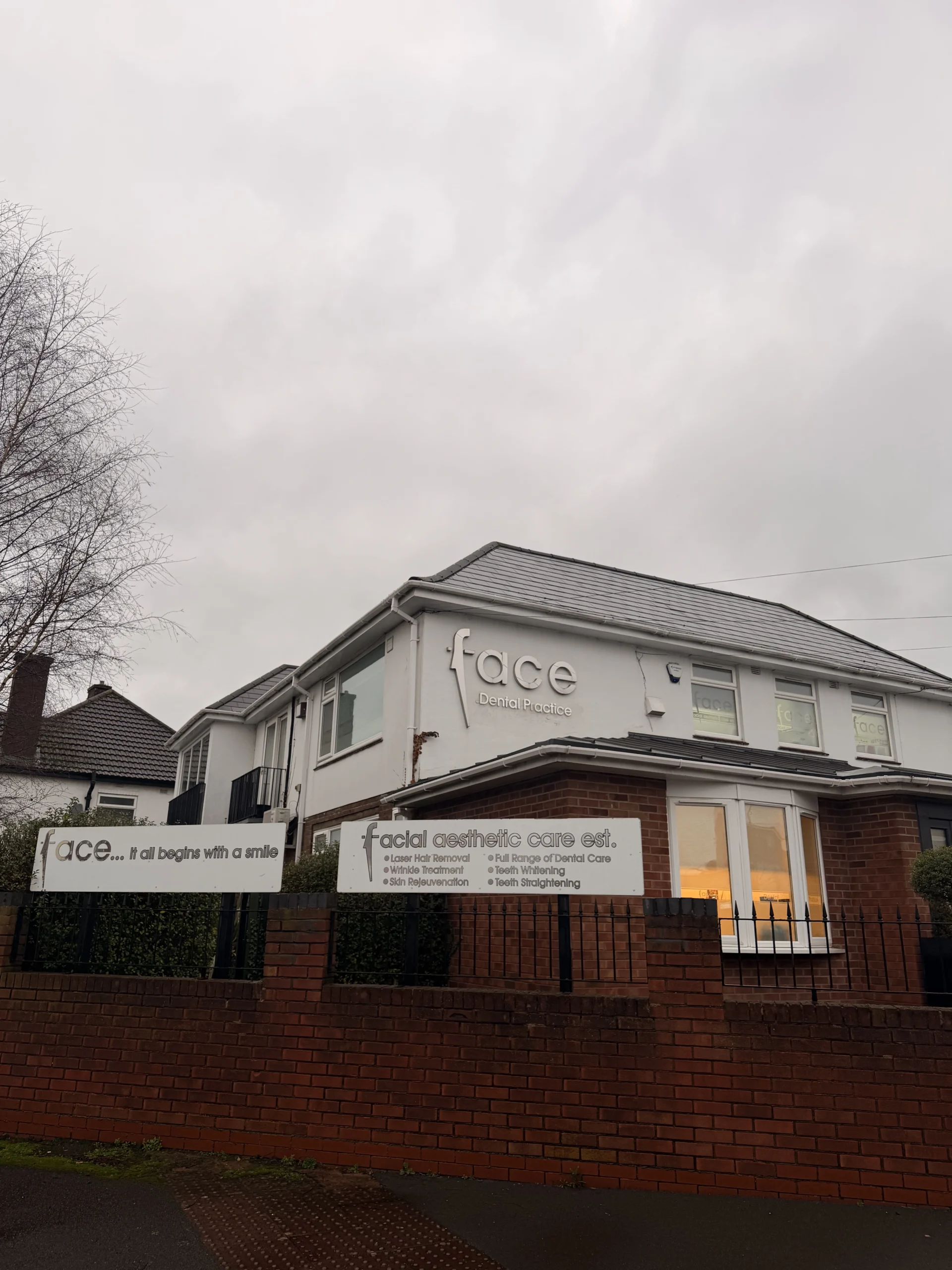 Face Dental exterior